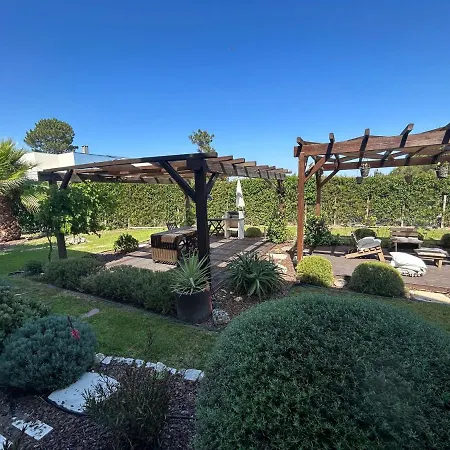 فيلة De Lux With Pool *