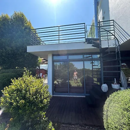 فيلة De Lux With Pool *