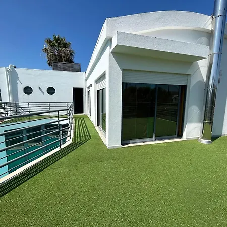 De Lux With Pool فيلة *