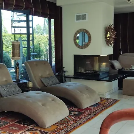 De Lux With Pool فيلة