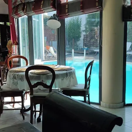 فيلة De Lux With Pool