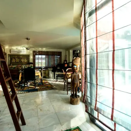 Villa De Lux With Pool